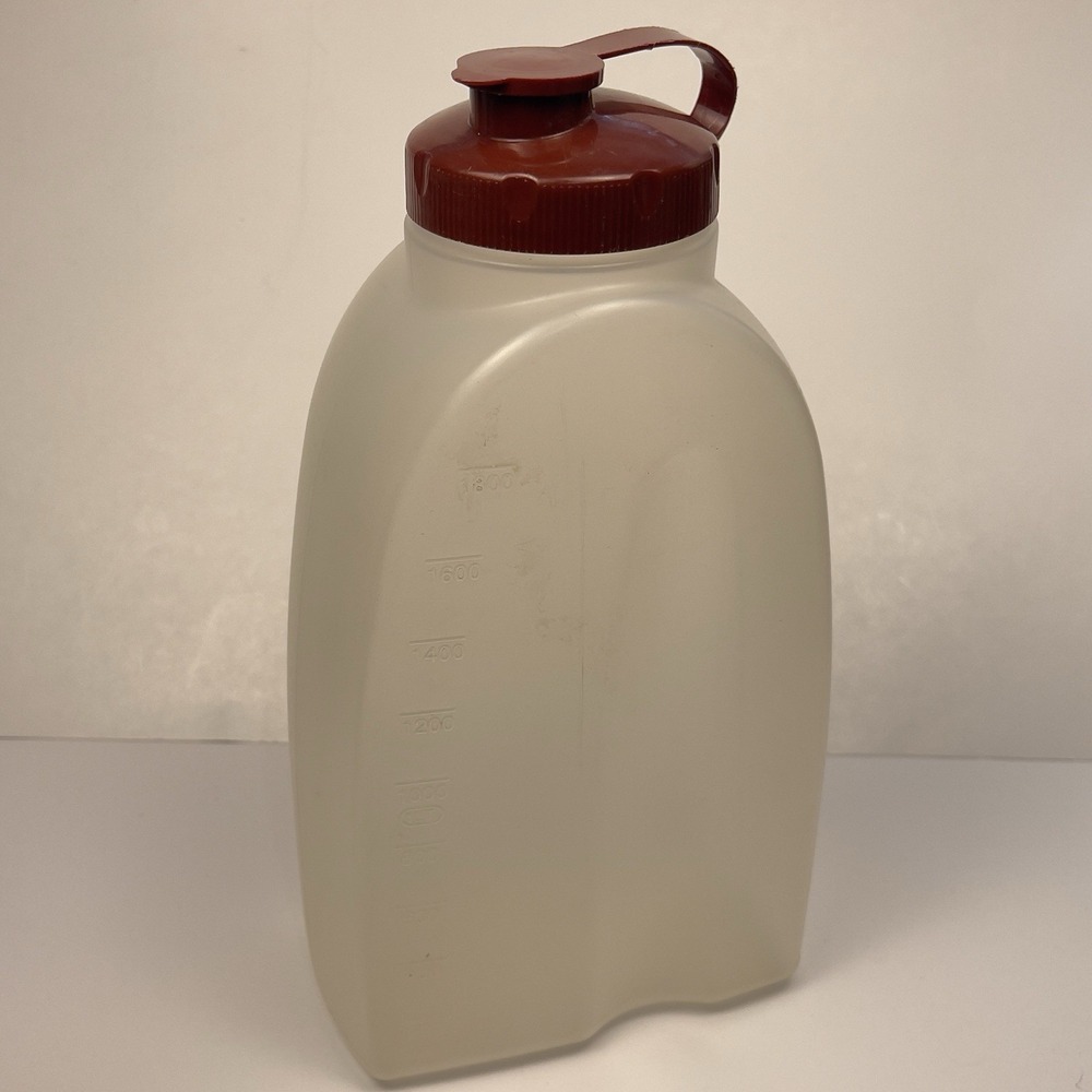 Rubbermaid 2 Quart  Mixer Mate Pitcher w/ Brown Flip‎ Top Lid 64 Ounces